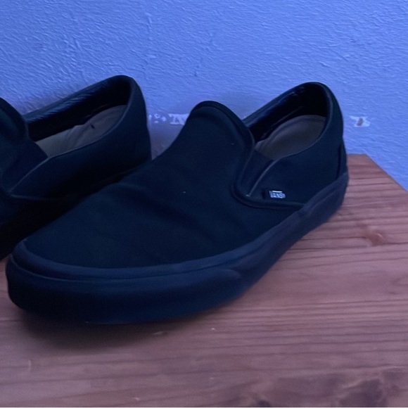 Selling pair of shoes size 10 slip in vans only worn 3 times no box - Picture 6 of 7